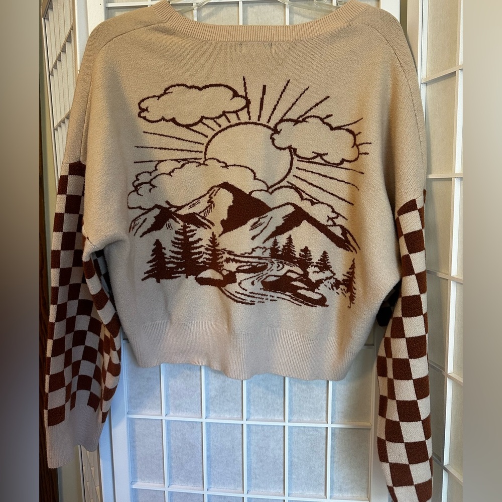 Checked Sleeve and Mountain Print Cardigan